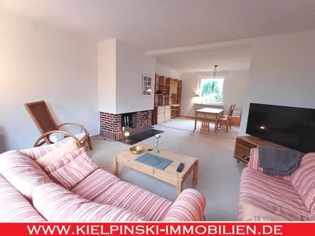 Sonniger Wohnbereich - Haus kaufen in Hamburg - DHH: Guter Zustand! Perfekte Lage! Schöner Garten!1 bis 3  Wohnungen möglich!