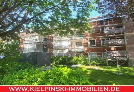 Sanierungsmaßnahmen - Wohnung kaufen in Hamburg - Gut geschnittene 3-Zi.-ETW mit Balkon und viel Potenzial in ruhiger Lage 