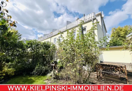 Modernes EndRH  - Haus kaufen in Hamburg - Groß Flottbek! Modernes 4-5-Zimmer-EndRH mit Kamin, 183 m² Grdst. + Stellplatz