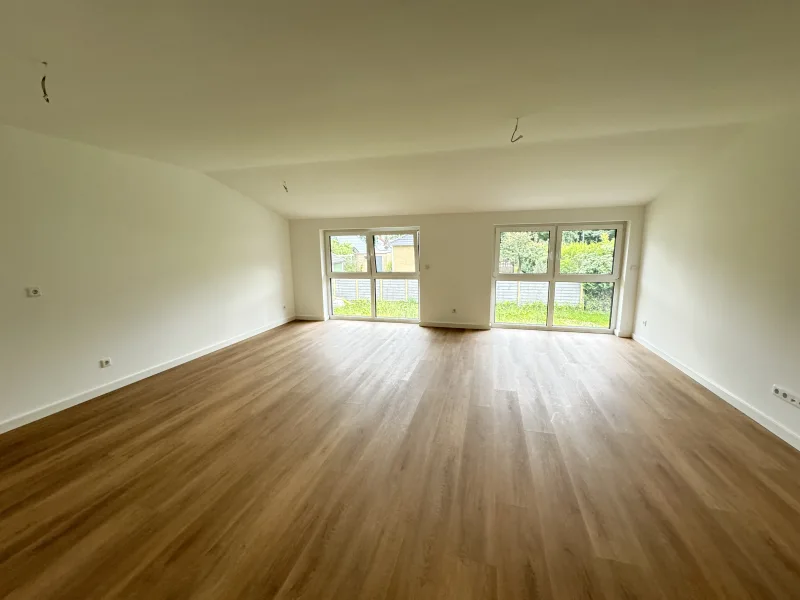 großzügiges Wohnzimmer