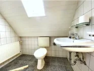 Badezimmer im Dachgeschoss