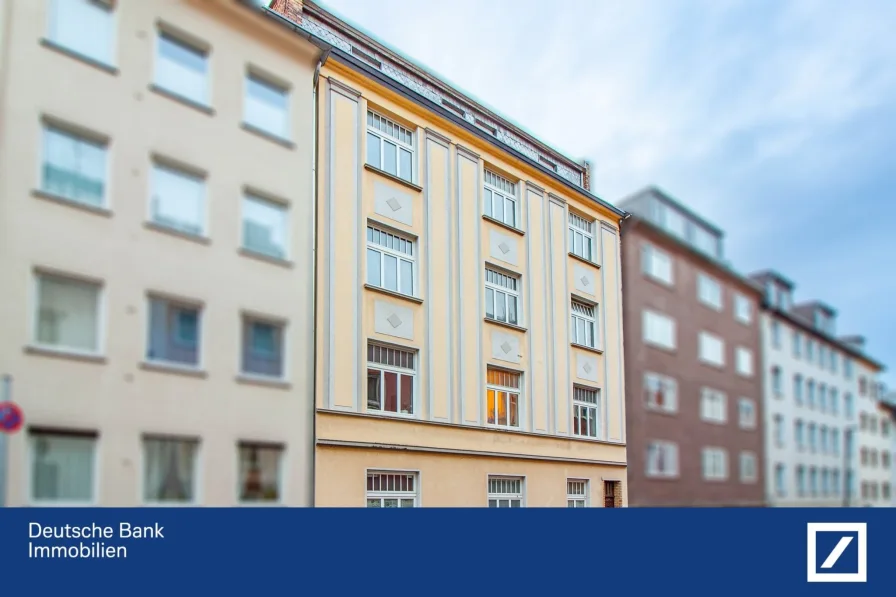 Außenansicht - Wohnung kaufen in Aachen - Exklusives Penthouse in Aachen-Burtscheid – Stilvoll wohnen mit großer Dachterrasse!