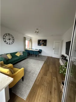 Wohnzimmer - Wohnung mieten in Wedel - Helle Familienwohnung mit Balkon in Wedel 