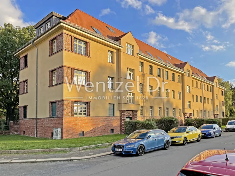 Außenansicht - Wohnung kaufen in Leipzig - Provisionsfrei! Sanierte Altbau-Wohnung mit 3 Zimmern und Balkon und Fußbodenheizung!