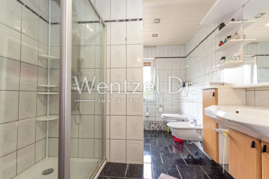 Badezimmer EG