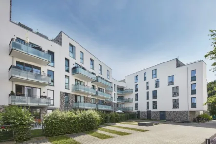 Aussenansicht - Wohnung mieten in Hamburg - Endetage mit Dachterrasse in den Stadtgärten Lokstedt