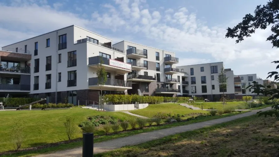 Außenansicht - Wohnung mieten in Norderstedt - Großzügige 3-Zimmer Wohnung mit zwei Balkonen