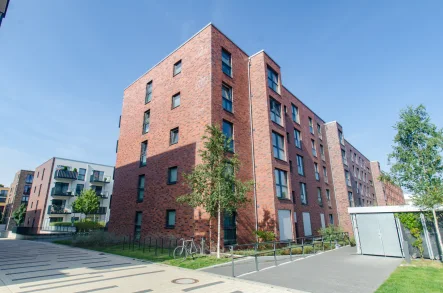 Außenansicht  - Wohnung mieten in Hamburg - Geräumige Familienwohnung mit Loggia und Balkon in Winterhude