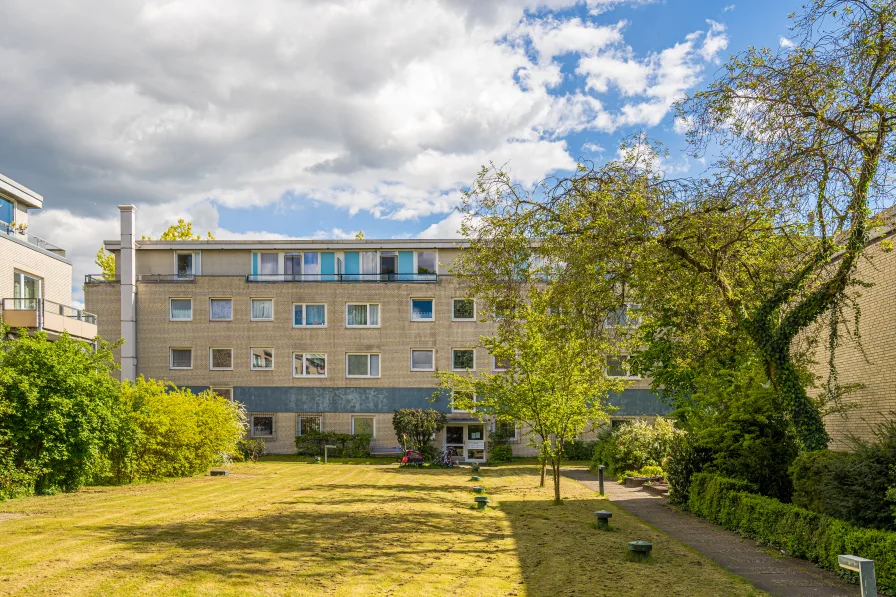 Außenansicht - Wohnung mieten in Wedel - Großzügige 2,5-Zimmer Wohnung in zentraler Lage von Wedel