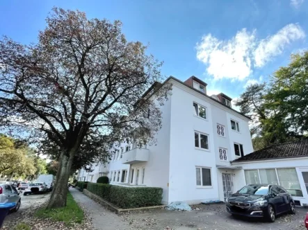 Rübenkamp 255 - Wohnung mieten in Hamburg - Gemütliche Wohnung im Dachgeschoß