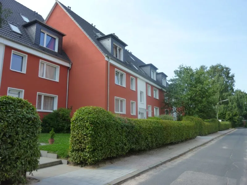 Aussenansicht - Wohnung mieten in Hamburg - Mit zusätzlichem Raum im Dachgeschoß und großem Balkon