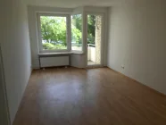 Wohnzimmer mit Balkon (Beispiel)