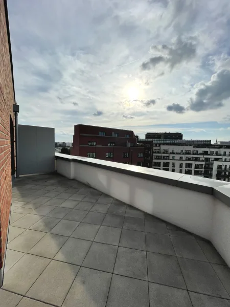 Ansicht Dachterrasse - Wohnung mieten in Hamburg - Genießen Sie den weitreichenden Ausblick von Ihrer Dachterrasse! 