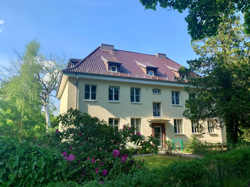 Außenansicht - Wohnung mieten in Hamburg - Frisch modernisierte Wohnung in ruhiger und ländlicher Lage