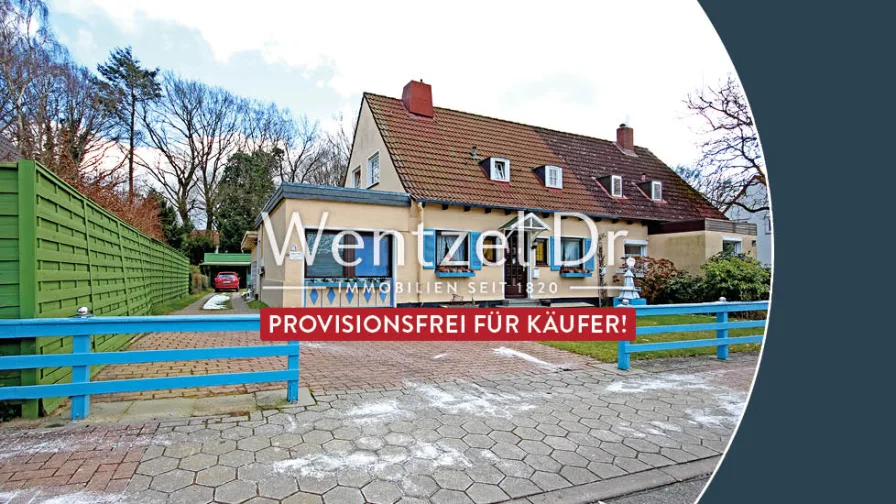 Außenansicht - Haus kaufen in Reinbek - PROVISIONSFREI für Käufer – Geräumige DHH in Reinbek – Mit Garten, Carport und exzellenter Anbindung