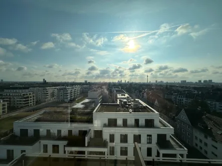 Ausblick - Wohnung mieten in Düsseldorf - Duplexwohnung mit 4 Zimmern im "The Henry´s"