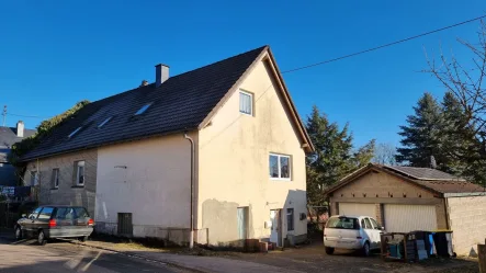 Haus mit Garage - Haus kaufen in Riesweiler - Großes Haus mit Einliegerwohnung und Garten, technisch auf Stand in Riesweiler zu verkaufen