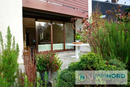 Terrasse - Haus kaufen in Seevetal / Hittfeld - Familienresidenz mit malerischem Garten - Ihr neues Zuhause!