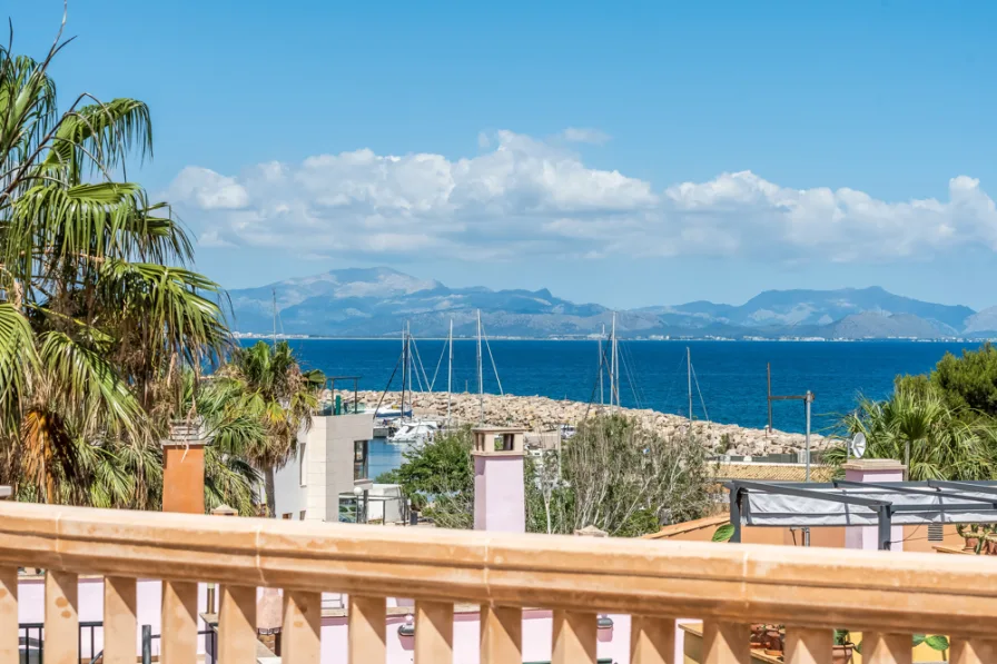  - Haus kaufen in Colònia de Sant Pere - Wohnen mit Hafenblick – einfach genial!