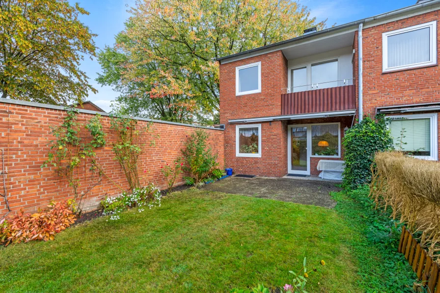 Rückansicht - Haus kaufen in Hamburg - Gepflegtes Reihenendhaus mit Vollkeller und schönem Garten