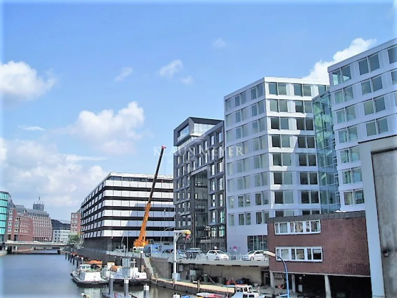 Ansicht Fleetseite  - Büro/Praxis mieten in Hamburg - Provisionsfrei - Oberhafen - gemeinsame Dachterrasse