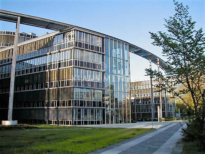 Ansicht - Büro/Praxis mieten in Hamburg / Alsterdorf - PROVISIONSFREI: Spektakulärer Neubau - City Nord mieten