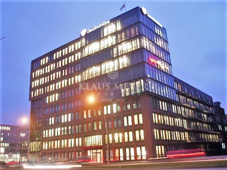 Ansicht bei Nacht  - Büro/Praxis mieten in Hamburg - Direkte Fleetlage - provisionsfrei, H 82 der ultimative Bürostandort in der City Süd
