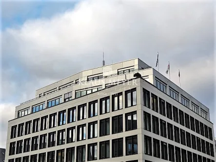 Ansicht  - Büro/Praxis mieten in Hamburg - 8. OG - Endetage mit 120 m² großer Dachterrasse - provisionsfrei