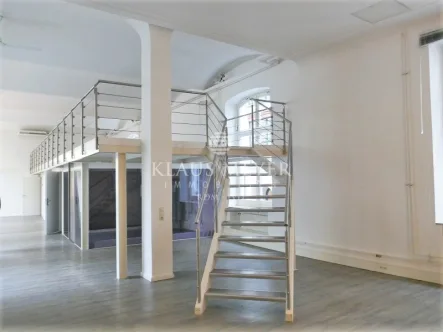 Loftstyle - Büro/Praxis mieten in Hamburg - Provisionsfrei, helle Büros Loftstyle, historischen Ensemble
