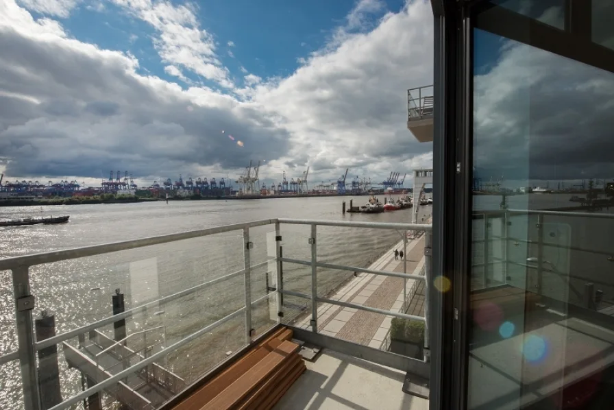 Foto: Martina vann Kann - Büro/Praxis mieten in Hamburg - Loft, behindertengerecht, Balkon, Dachterrasse, provisionsfrei, E-Ladesäulen