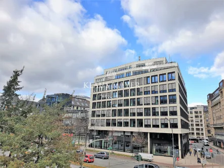 Ansicht  - Laden/Einzelhandel mieten in Hamburg - Moderner Flagship-Store - 1a Sichtlage - Hauptverkehrsstraße „Nikolaikontor“