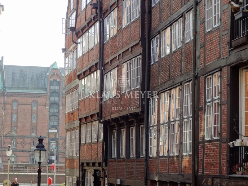 Umfeld - Büro/Praxis mieten in Hamburg / Altstadt - einzigartiges Büro mit Holzboden, Dusche, Terrasse / Garten, in historischem Fachwerkhaus