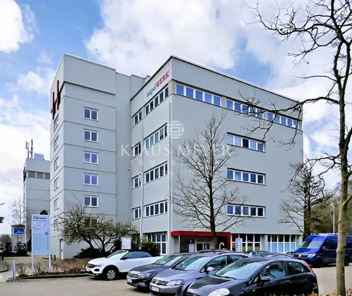 Ansicht - Halle/Lager/Produktion mieten in Hamburg - Büro, Lager, Produktion, Labor, Decke 750 kg/m² 30 Kfz., Glasfaser, Lastenfahrstühle, provisionsfrei