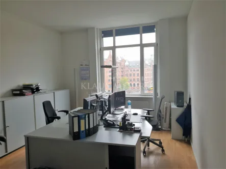 Blick auf die Speicherstadt - Büro/Praxis mieten in Hamburg / Altstadt - KLAUS MEYER IMMOBILIEN PROVISIONSFREI: historisches Büroensemble z.T. Blick auf die Speicherstadt