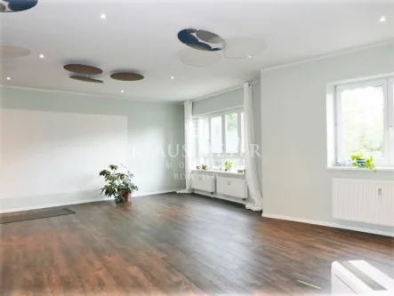 großer, heller Raum - Büro/Praxis mieten in Hamburg - YOGA-/ FITNESS-/ TANZSTUDIOPROVISIONSFREI  Großraum + 2 Räume- Nh. S-Bahrenfeld,  MwSt. freie Vermietung mgl.