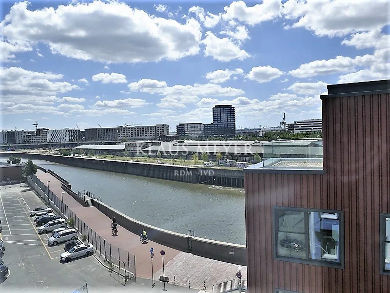 Ausblick - Büro/Praxis mieten in Hamburg / Hammerbrook - "Loft-Flair" Büro HH City Süd mieten, geringe NK, Provisionsfrei,  Glaselemente etc.