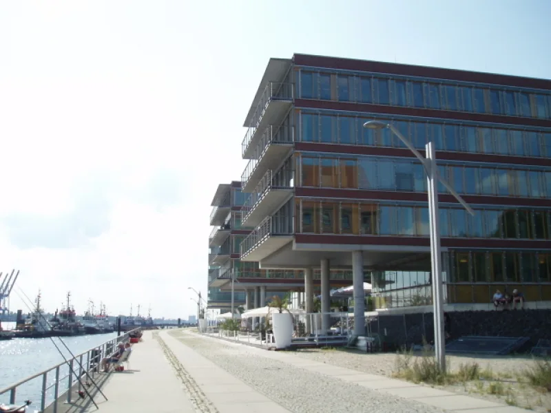 Wasserlage  - Büro/Praxis mieten in Hamburg - repräsentative weite Aussicht über Hafen und die Elbe, provisionsfrei