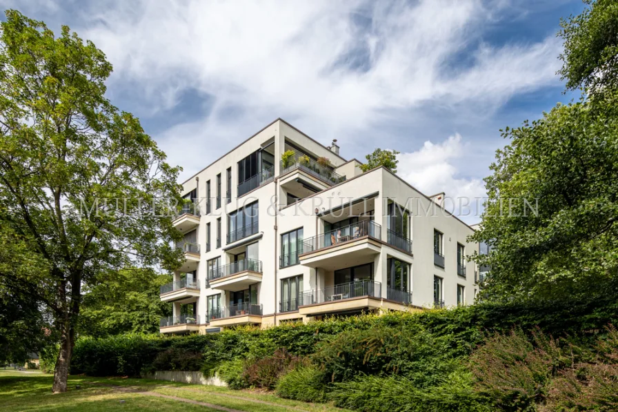 5045_002 - Wohnung kaufen in Hamburg - Traumhafte Eigentumswohnung mit preisgekrönter Terrasse und Blick in den Park
