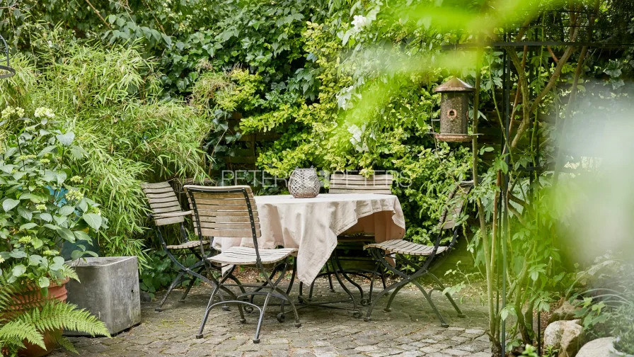 Garten - Wohnung kaufen in Hamburg - + Privater Stadtgarten in Uhlenhorst +