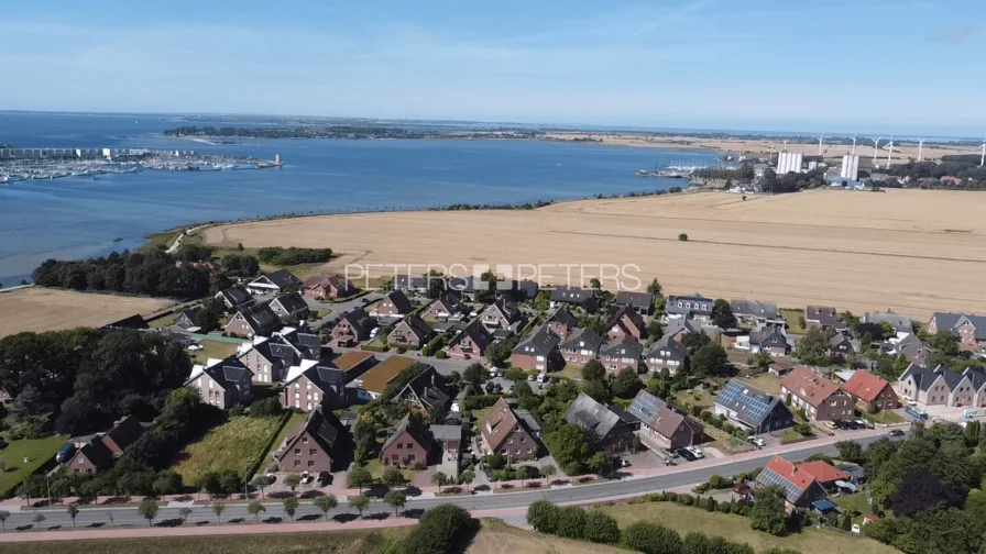 Grundstück mit umliegender Bebauung - Grundstück kaufen in Fehmarn - Ferienwohnungen und Eigentumswohnungen in Strandlage