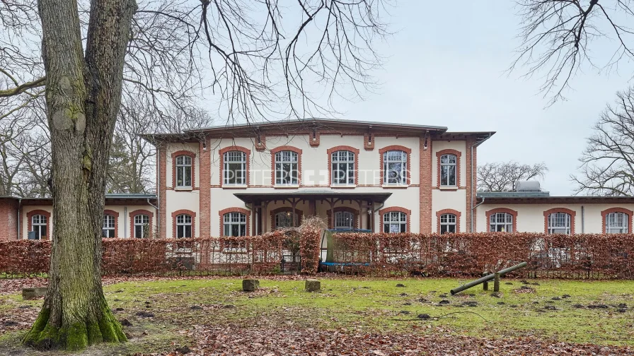 Rückansicht - Wohnung kaufen in Hamburg - + Historischer Altbau mit Dachterrasse und Blick ins Grüne +
