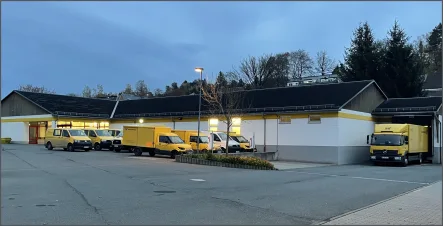 Titelbild - Zinshaus/Renditeobjekt kaufen in Markneukirchen - Renditeobjekt / Kapitalanlage / Deutsche Post Verteilzentrum / Logistik / Lagerhalle Nahe Chemnitz!