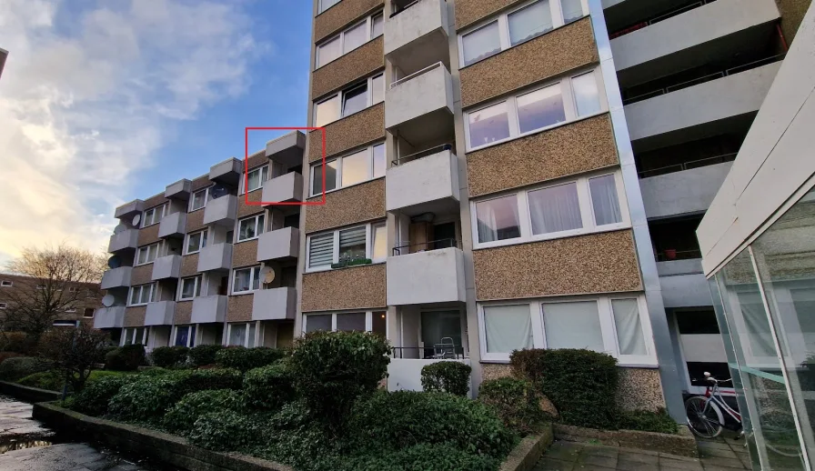 Objektbild - Wohnung kaufen in Pinneberg - Bezugsfreie Eigentumswohnung (mit Loggia) mit guter Anbindung in Pinneberg