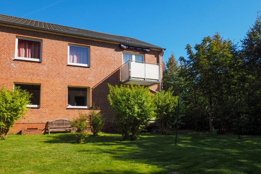 Gartenansicht - Wohnung kaufen in Sankt Peter-Ording - Bieterverfahren - SPO/Böhl: gut geschnittene, renov.bed. 4-Zi-ETW mit Balkon und Gartennutzung