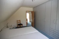 Schlafzimmer (Ansicht 2)