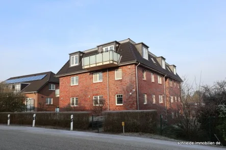 Seitenansicht - Wohnung mieten in Hamburg - Große 2-Zimmer-Wohnung  mit Balkon und Fahrstuhl