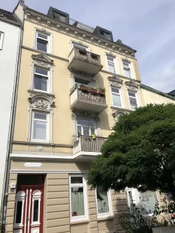 Hausansicht - Haus kaufen in Hamburg - Kleines Mehrfamilienhaus in Hamburg Altona am Klopstockplatz