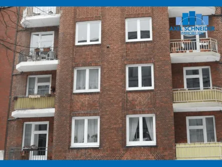 Dorotheenstraße 93 - Wohnung mieten in Hamburg - Schöne 1-Zimmer-Altbauwohnung in Winterhude zu mieten