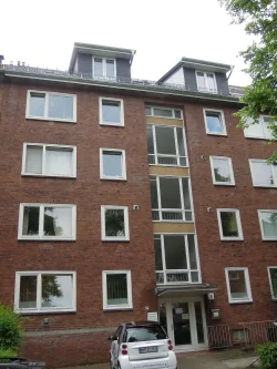 Hausansicht - Wohnung mieten in Hamburg - 3-Zimmer-Wohnung mit Balkon in Borgfelde