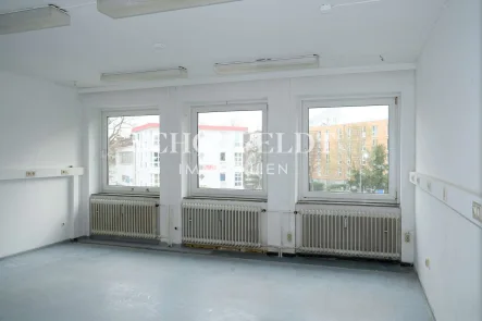 Büro 1 - Büro/Praxis mieten in Hamburg - KOMPLETTE Büroetage Am Stadtrand!